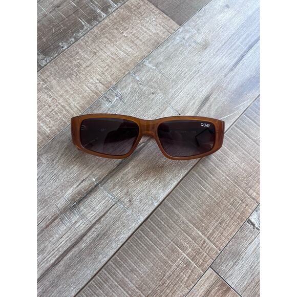 Quay No Envy Sunglasses Caramel Brown - Picture 3 of 5